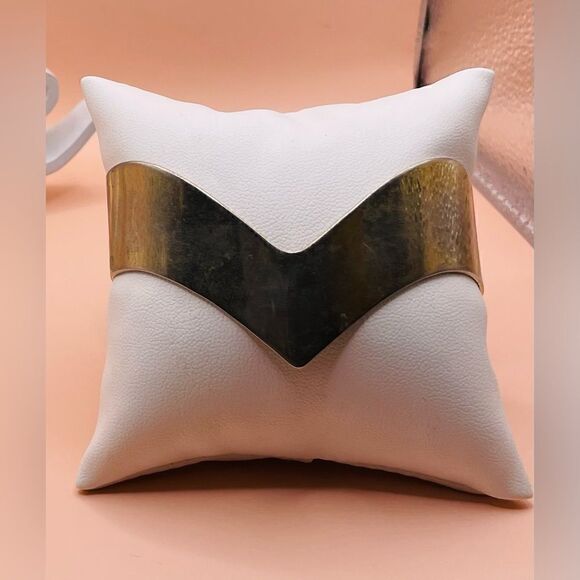 🔥❤️🔥 Raw Brass Adjustable Chevron Cuff Bracelet One Size Fits Most Add a… - Picture 4 of 9
